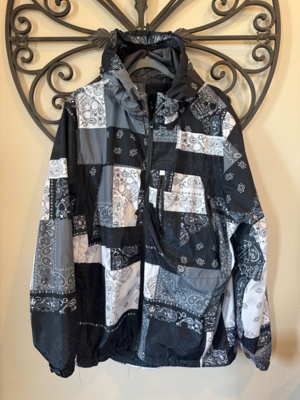 Black & White Bandana Patchwork Hooded Jacket ( wind coat) size XXL